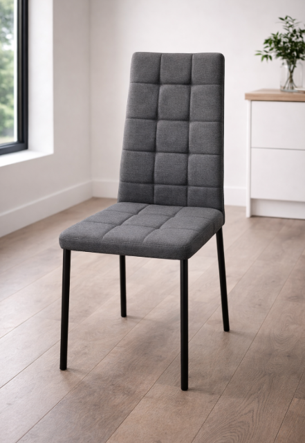 519-ZU   Silla salón tapizada capitoné